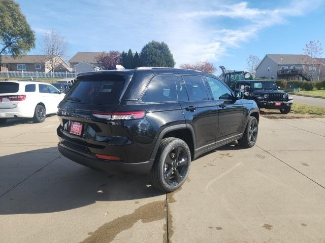 new 2025 Jeep Grand Cherokee car, priced at $40,605