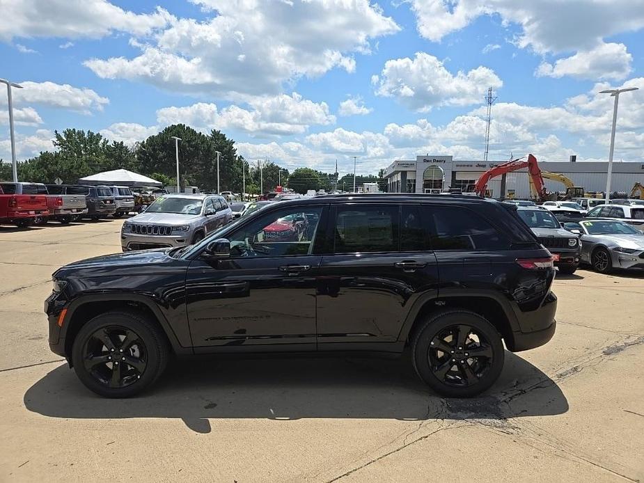 new 2024 Jeep Grand Cherokee car, priced at $40,689