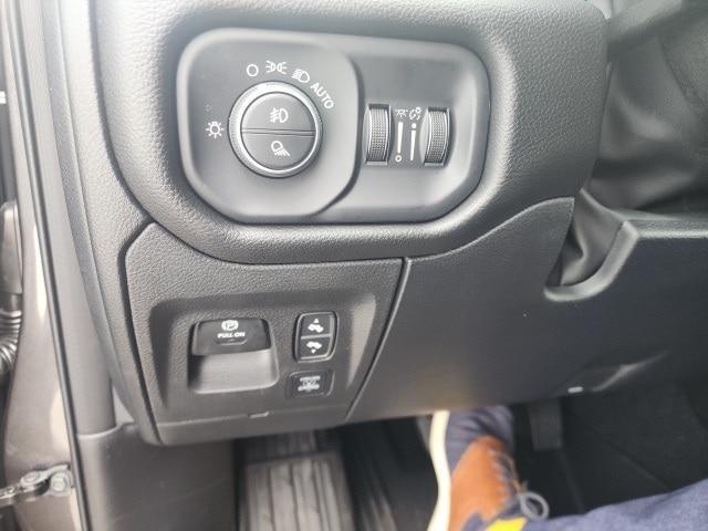 new 2025 Ram 1500 car, priced at $61,063