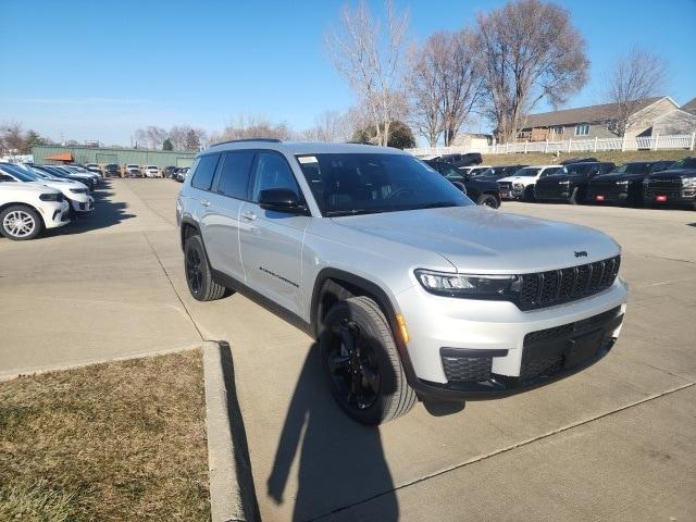 new 2025 Jeep Grand Cherokee L car, priced at $42,834