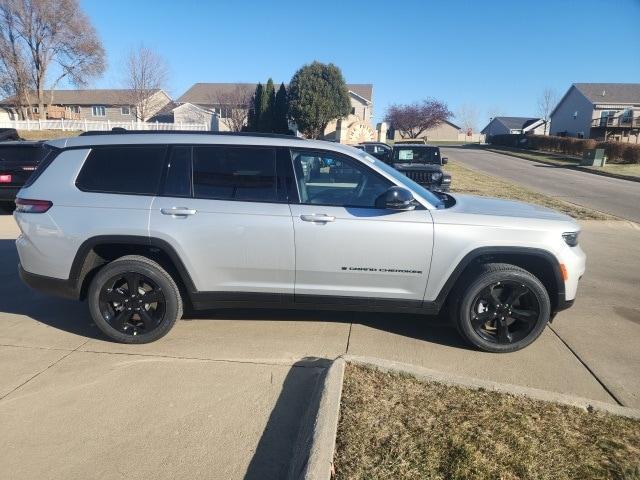 new 2025 Jeep Grand Cherokee L car, priced at $42,834