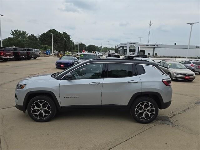 new 2025 Jeep Compass car, priced at $29,495