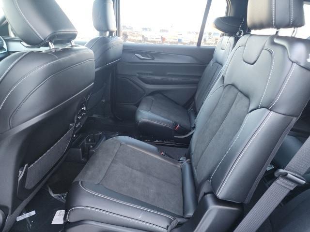 new 2025 Jeep Grand Cherokee L car, priced at $43,654