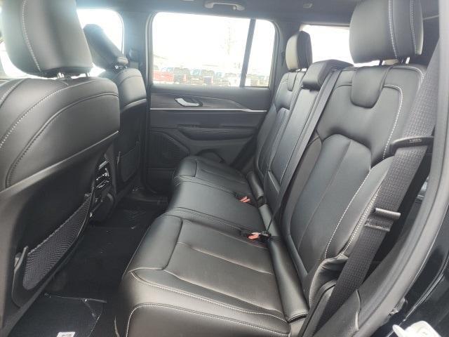 new 2025 Jeep Grand Cherokee car, priced at $45,226