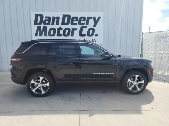 new 2025 Jeep Grand Cherokee car, priced at $43,958