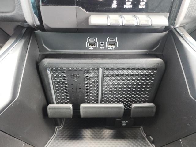 new 2025 Ram 1500 car, priced at $46,156