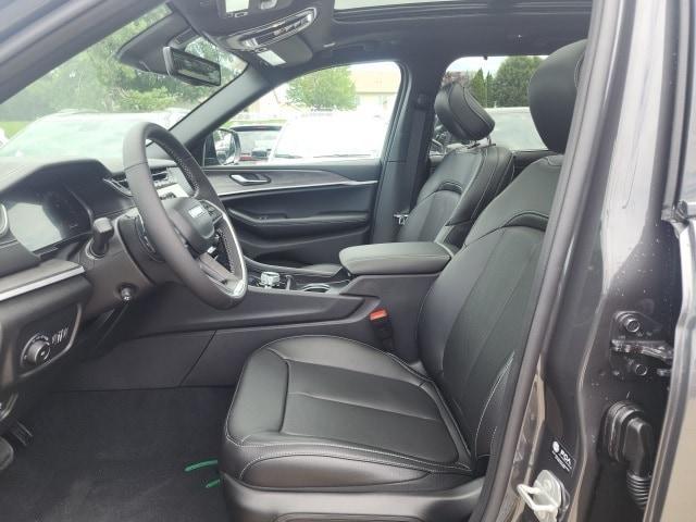 new 2025 Jeep Grand Cherokee car, priced at $48,477
