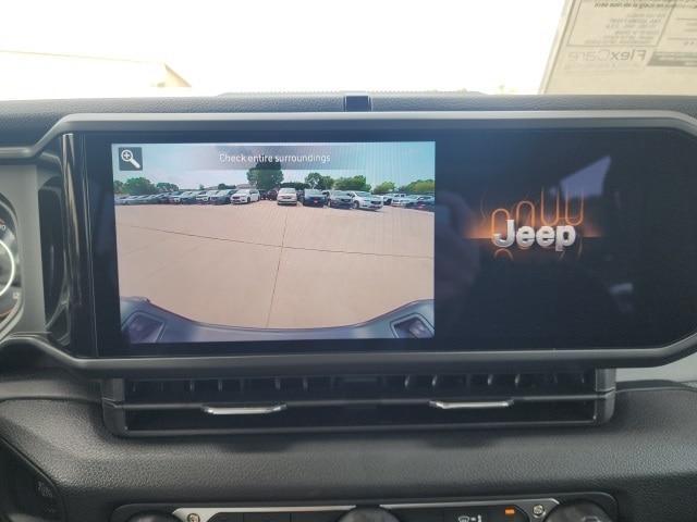 new 2025 Jeep Gladiator car, priced at $45,850