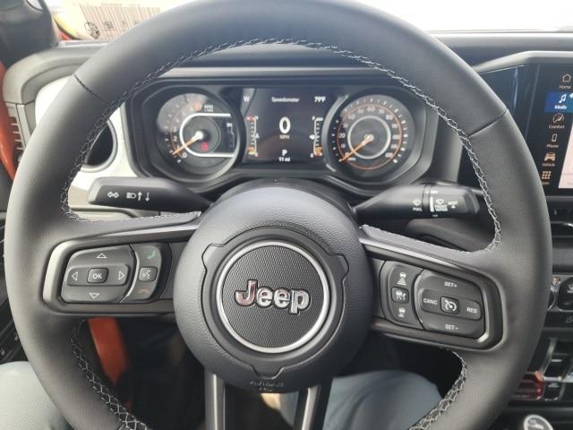 new 2025 Jeep Gladiator car, priced at $45,850