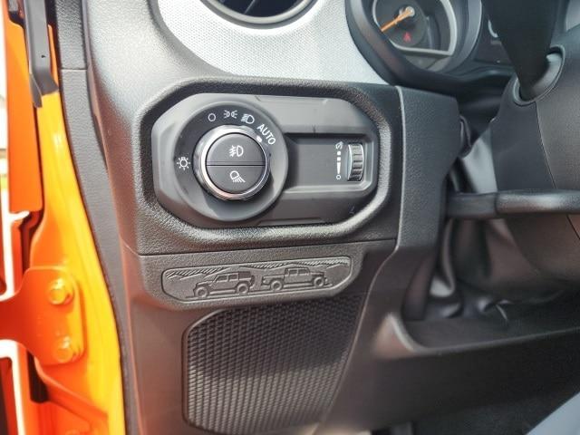 new 2025 Jeep Gladiator car, priced at $45,850