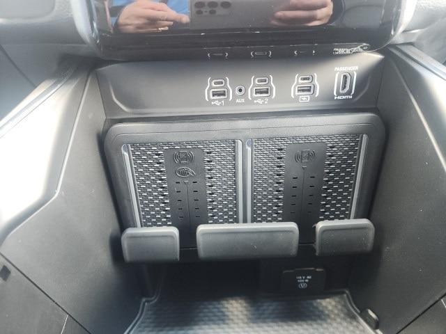 new 2025 Ram 1500 car, priced at $60,379