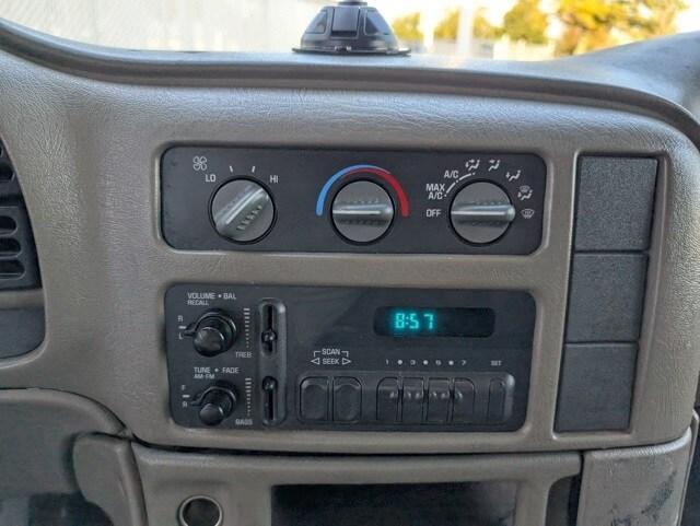 used 2005 Chevrolet Astro car, priced at $7,000
