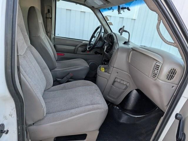 used 2005 Chevrolet Astro car, priced at $7,000