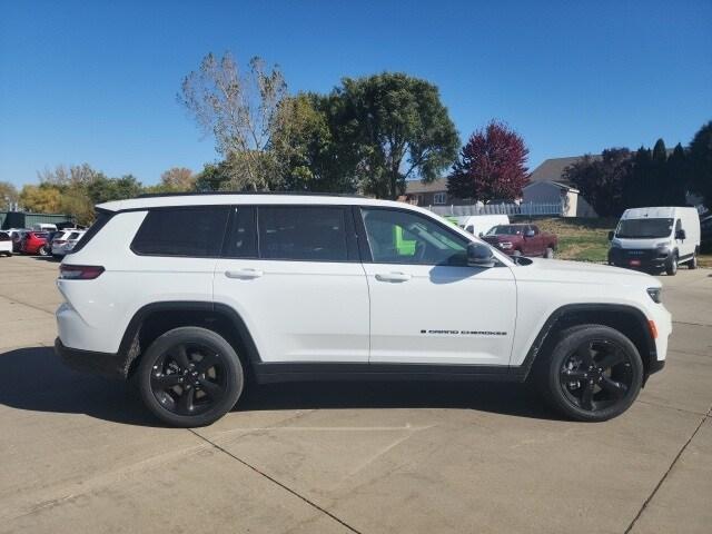 new 2025 Jeep Grand Cherokee L car, priced at $40,734