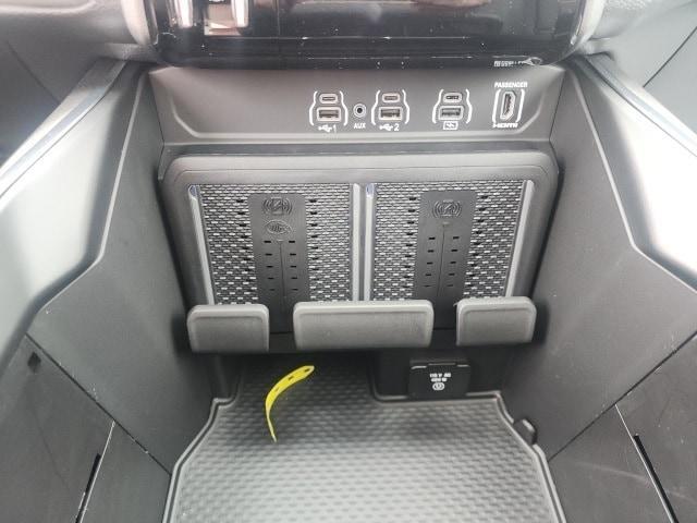 new 2025 Ram 1500 car, priced at $62,061
