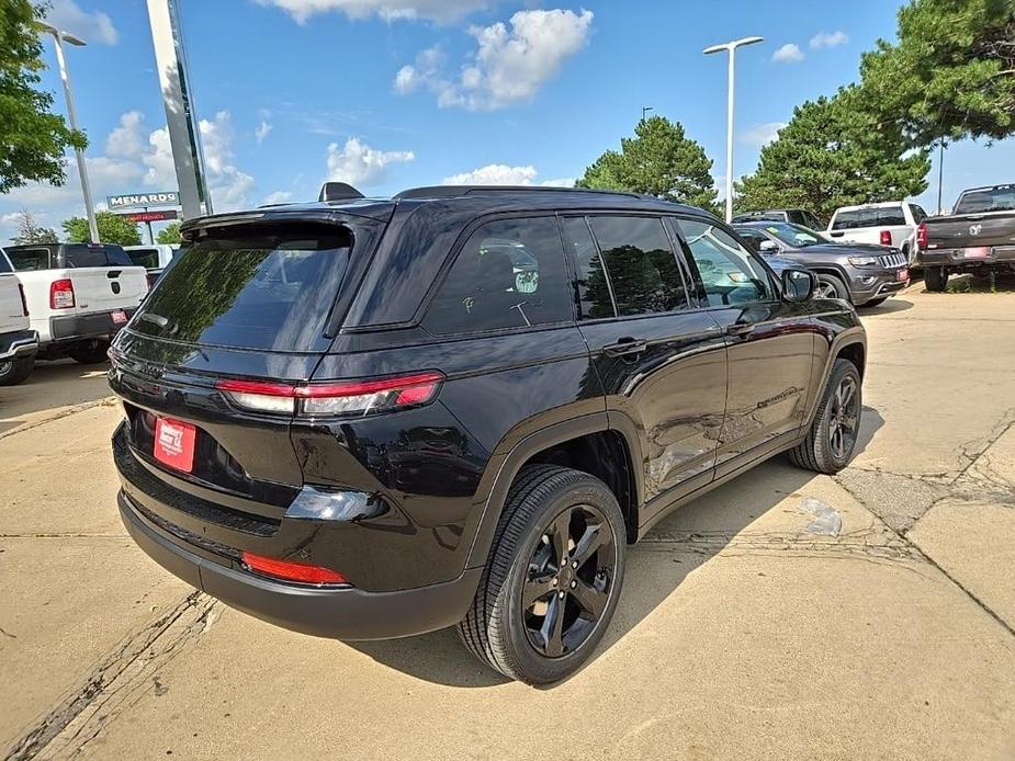 new 2024 Jeep Grand Cherokee car, priced at $40,689