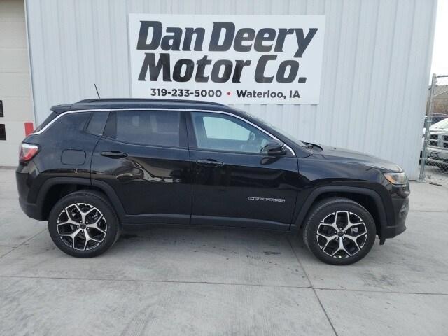 new 2025 Jeep Compass car, priced at $28,732