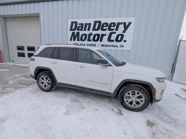 used 2023 Jeep Grand Cherokee car, priced at $32,000