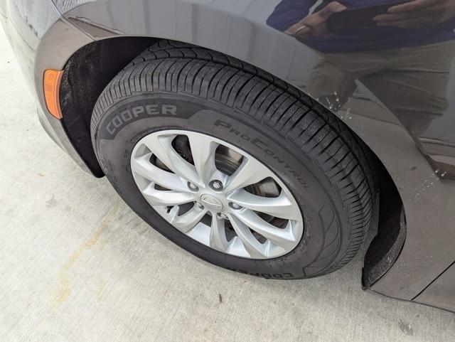 used 2018 Chrysler Pacifica car, priced at $8,738