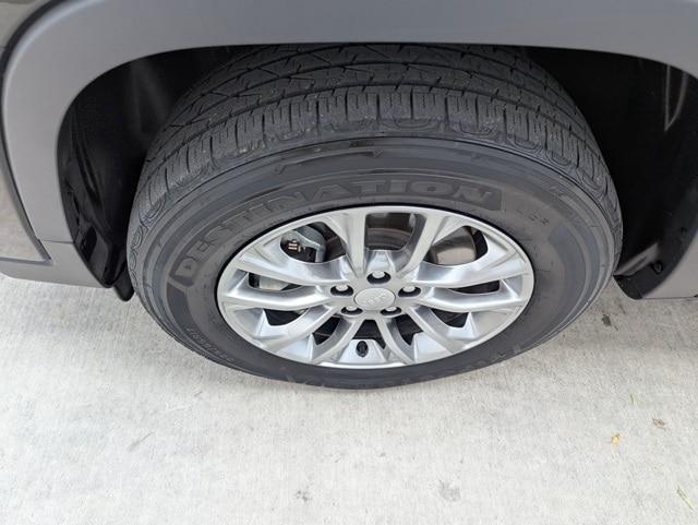 used 2021 Jeep Cherokee car, priced at $20,877