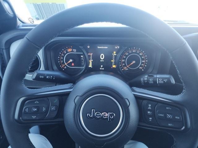 new 2025 Jeep Wrangler car, priced at $43,297