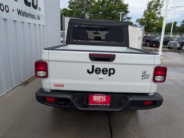 used 2022 Jeep Gladiator car, priced at $33,876