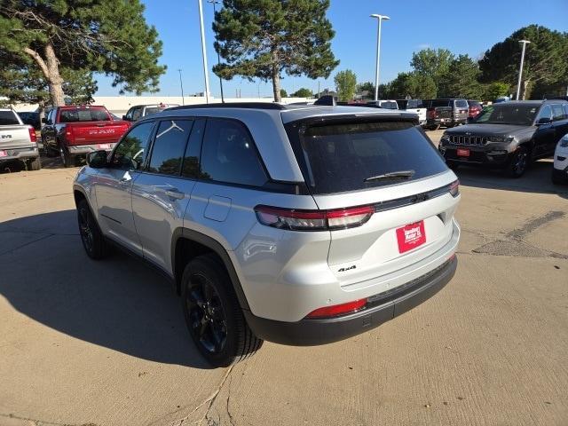 new 2025 Jeep Grand Cherokee car, priced at $40,605