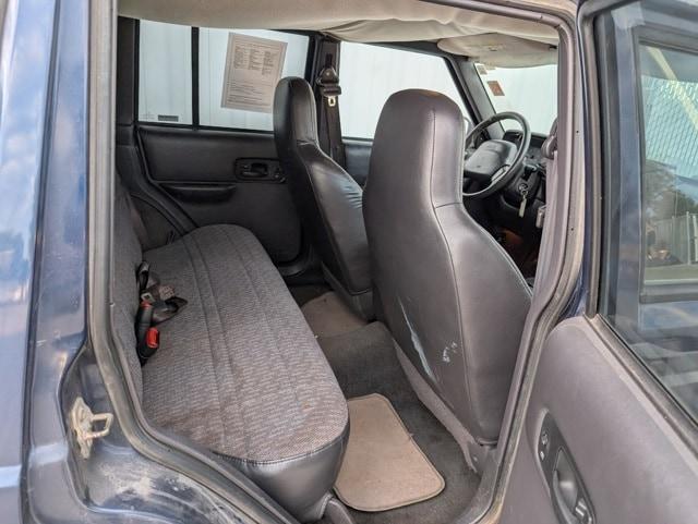 used 2000 Jeep Cherokee car, priced at $5,500