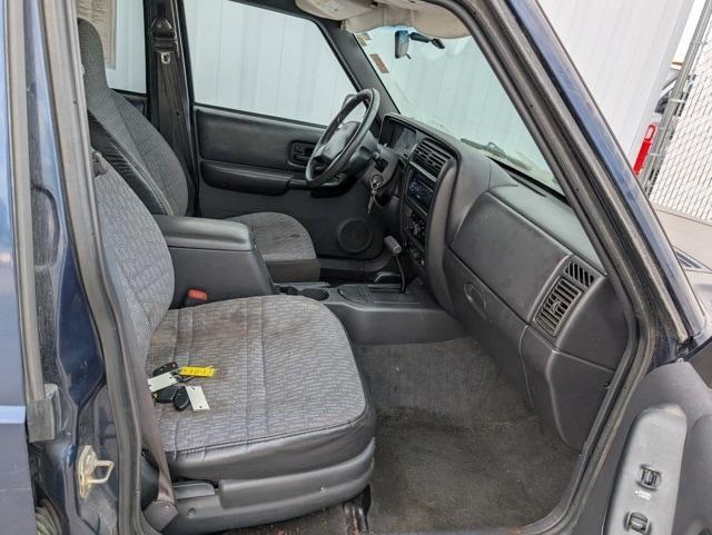 used 2000 Jeep Cherokee car, priced at $5,500