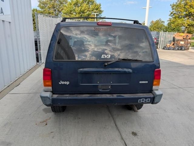 used 2000 Jeep Cherokee car, priced at $5,500