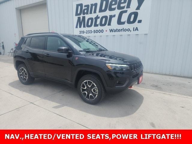 new 2025 Jeep Compass car, priced at $35,430