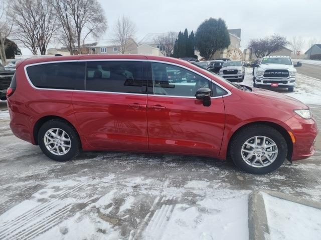 new 2025 Chrysler Pacifica car, priced at $40,536