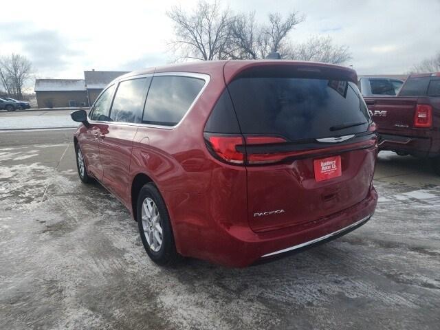 new 2025 Chrysler Pacifica car, priced at $40,536