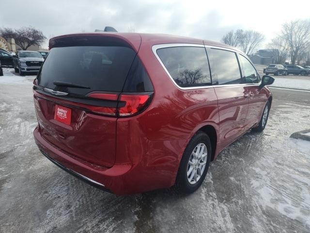 new 2025 Chrysler Pacifica car, priced at $40,536