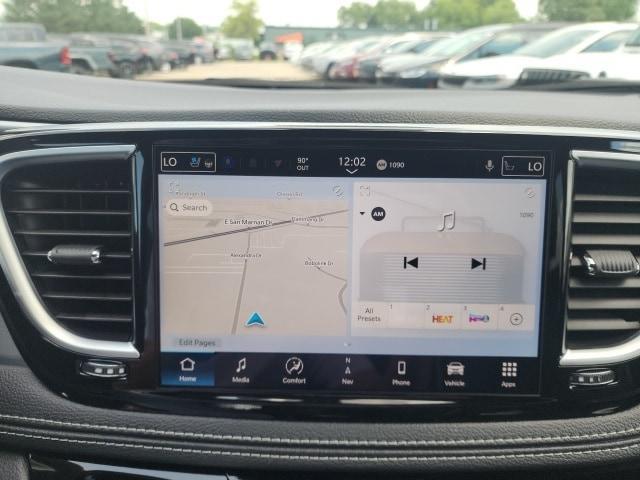 new 2025 Chrysler Pacifica car, priced at $47,698