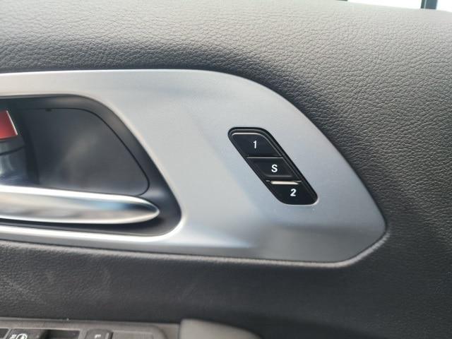 new 2025 Chrysler Pacifica car, priced at $47,698