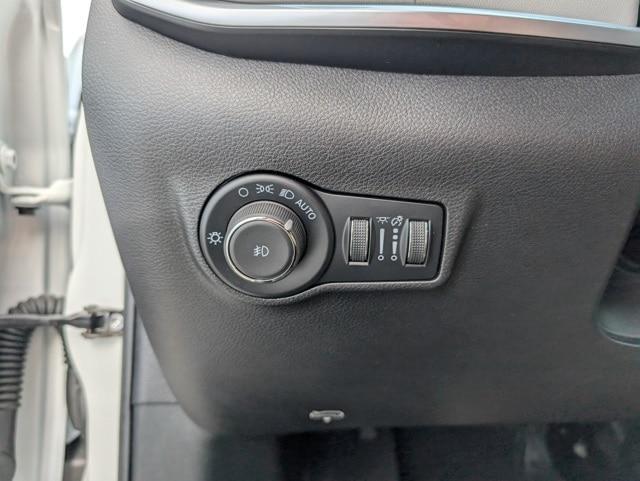 used 2024 Jeep Compass car, priced at $25,387