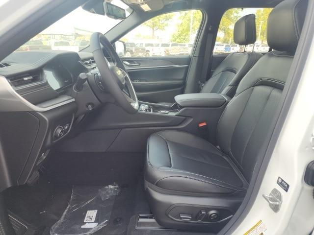 new 2025 Jeep Grand Cherokee car, priced at $49,709