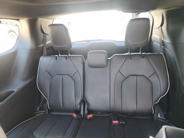 new 2025 Chrysler Pacifica car, priced at $51,033
