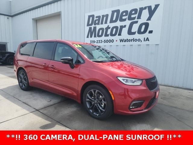 new 2026 Chrysler Pacifica car, priced at $42,206