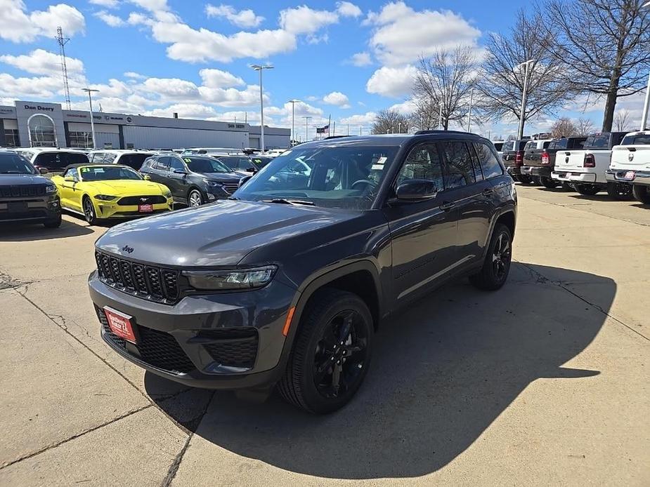 new 2024 Jeep Grand Cherokee car, priced at $41,689