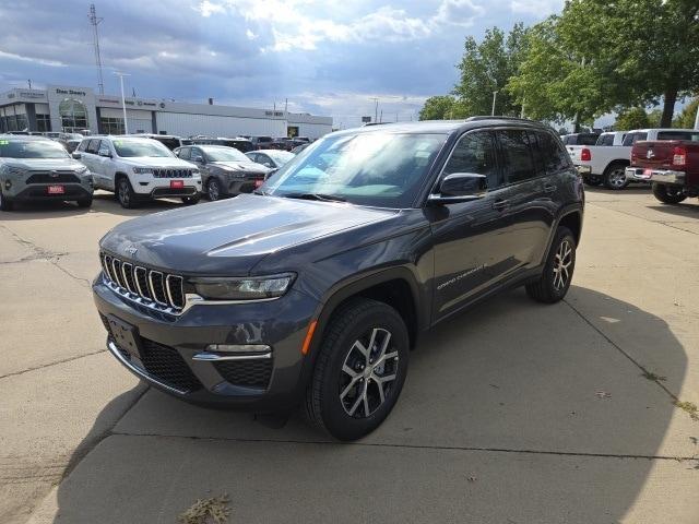 new 2025 Jeep Grand Cherokee car, priced at $45,308