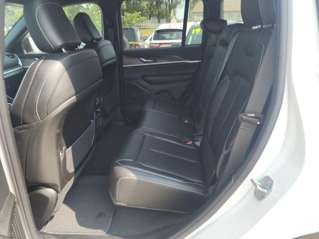 new 2025 Jeep Grand Cherokee car, priced at $44,020