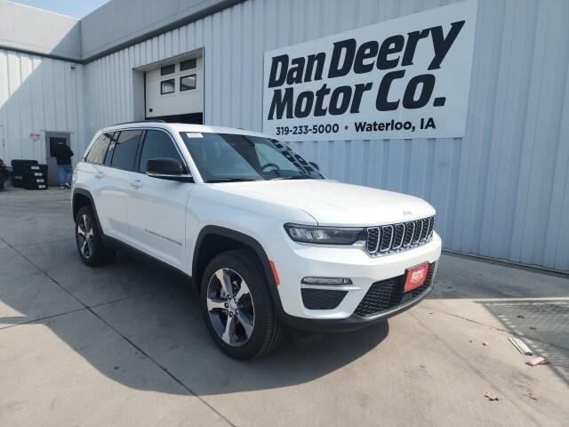 new 2025 Jeep Grand Cherokee car, priced at $44,992