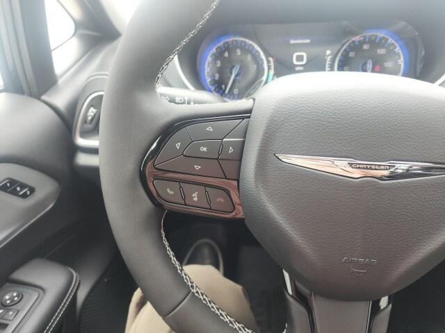 new 2025 Chrysler Pacifica car, priced at $51,363