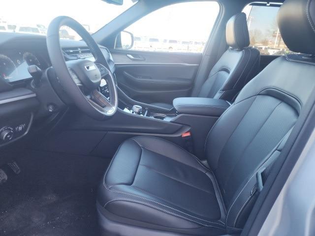 new 2025 Jeep Grand Cherokee L car, priced at $49,894