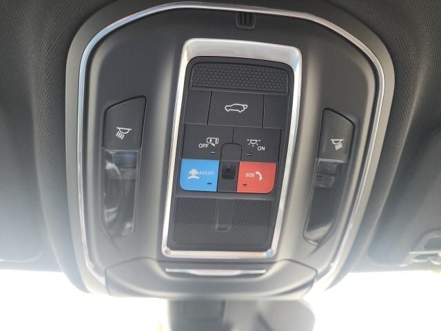new 2025 Jeep Grand Cherokee car, priced at $45,993