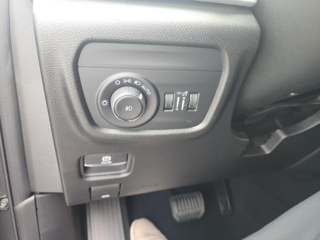 new 2025 Jeep Grand Cherokee car, priced at $45,993