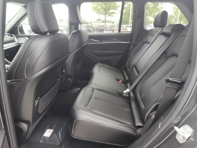 new 2025 Jeep Grand Cherokee car, priced at $45,993