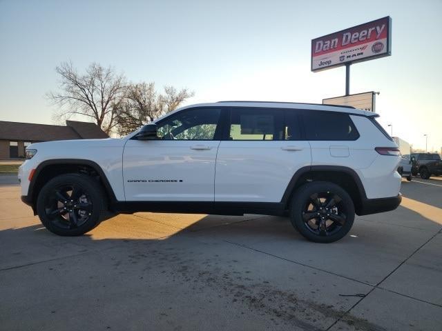 new 2025 Jeep Grand Cherokee L car, priced at $44,559